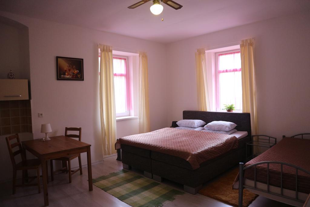 Apartmany Lestarka Korenov Exterior photo