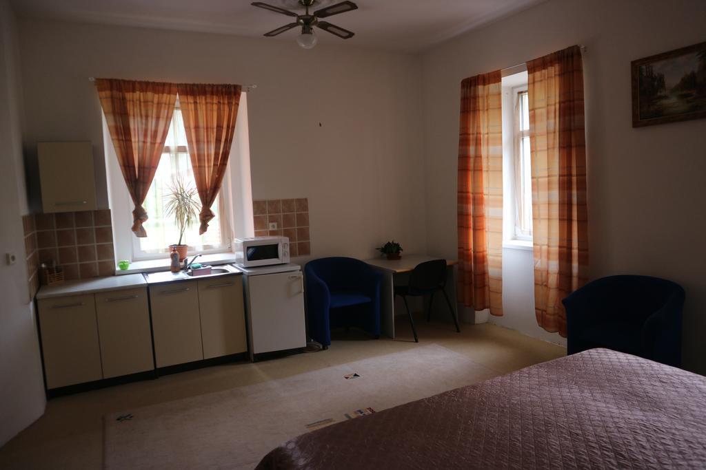 Apartmany Lestarka Korenov Exterior photo